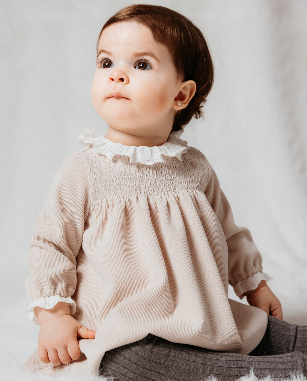 749-019ae607-b933-75ad-b46c-b8261e608f57.jpg Vestido de pana con cuello bordado - Imagen 1