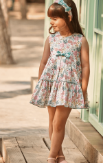 Vestido volantes flores cuadro