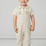 Overall con camiseta rayas con bolsillo