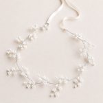 Corona flexible de perlas naturales y beads-plateada